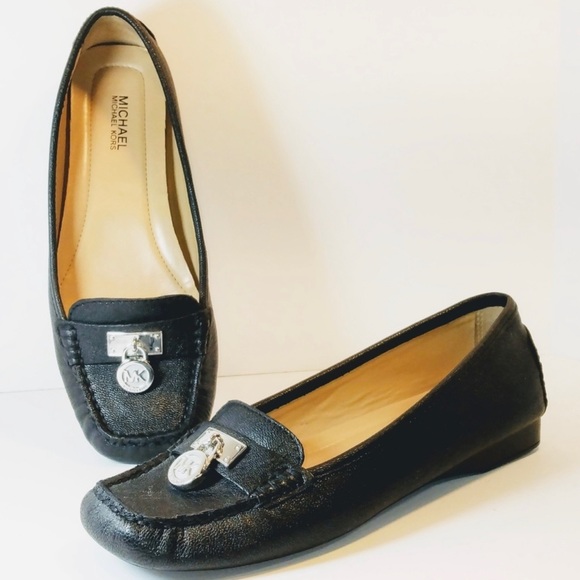 Michael KORS Loafers - Picture 2 of 3